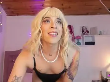 AlexaTovar – webcam model profile photo Image 5