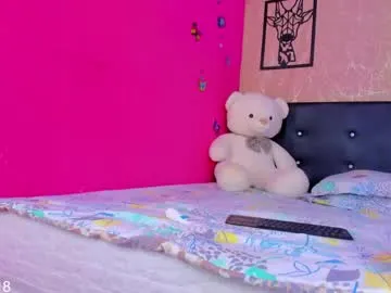 umarany – webcam model profile photo Image 17