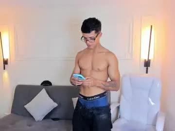 tivneet_kaur – webcam model profile photo Image 16