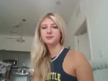 EmiliaWalker – webcam model profile photo Image 14