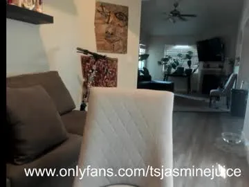 iamsomeone1234 – webcam model profile photo Image 4