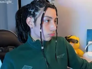 Adeline – webcam model profile photo Image 7