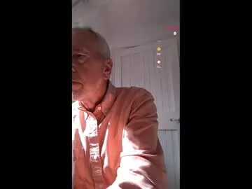 EmiliaWalker – webcam model profile photo Image 16