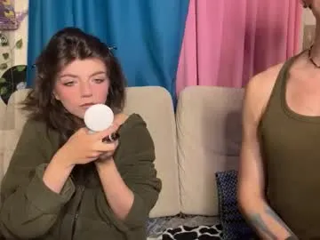 Demi – webcam model profile photo Image 18