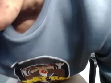 emmababy2322 – webcam model profile photo Image 4