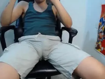 emmababy2322 – webcam model profile photo Image 5