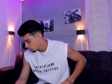 indiandesiguys2023 – webcam model profile photo Image 4