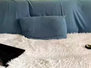 EmiliaWalker – webcam model profile photo Image 6