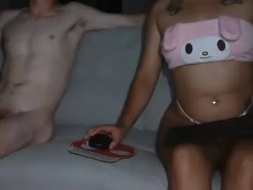 MarianaSaavedra – webcam model profile photo Image 2