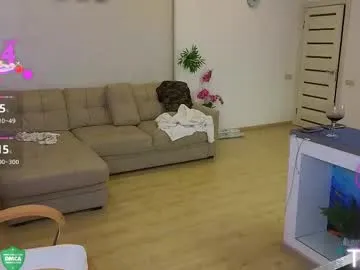 EmiliaWalker – webcam model profile photo Image 10