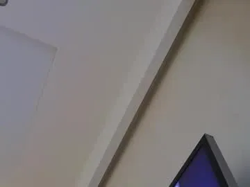 EmiliaWalker – webcam model profile photo Image 14