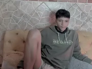 mae_nathan – webcam model profile photo Image 3