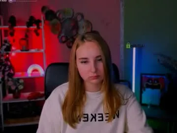 EmiliaWalker – webcam model profile photo Image 2