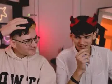 AlisonHale – webcam model profile photo Image 2