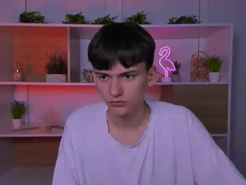 AlisonHale – webcam model profile photo Image 3