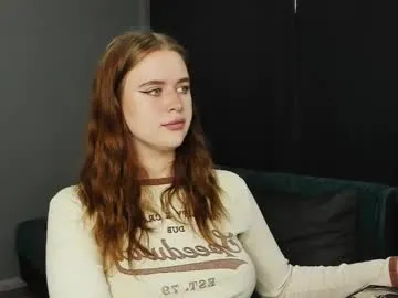 pureannuals – webcam model profile photo Image 3