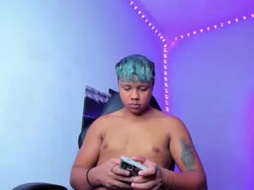 sunflower_28 – webcam model profile photo Image 8