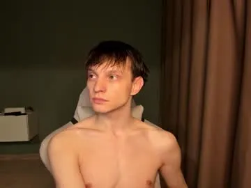 Elie – webcam model profile photo Image 13