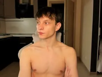 Elie – webcam model profile photo Image 14