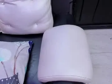 NoaBeller – webcam model profile photo Image 16