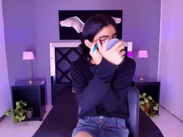 cream_fucks – webcam model profile photo Image 4