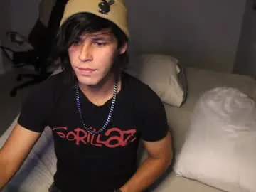 LittleRedBunny – webcam model profile photo Image 18