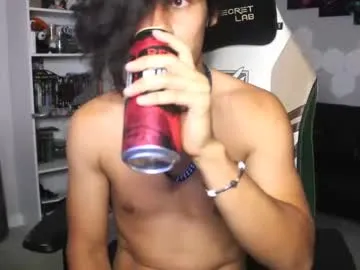 LittleRedBunny – webcam model profile photo Image 9