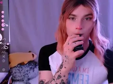 emilywarren296 – webcam model profile photo Image 13