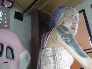 HellenSuric – webcam model profile photo Image 14