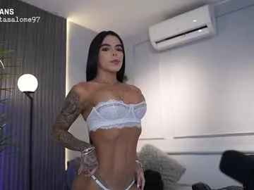 nahirr – webcam model profile photo Image 17