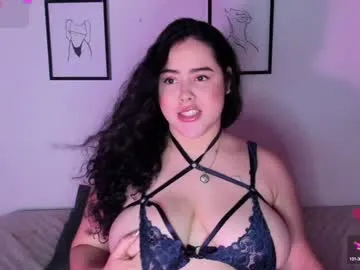 MilaDelays cam session Image 2