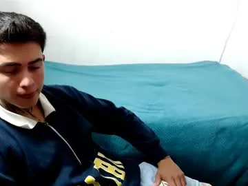 puki_hot – webcam model profile photo Image 4