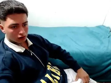 puki_hot – webcam model profile photo Image 9