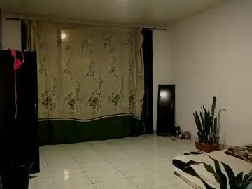 roxy_santos__ – webcam model profile photo Image 11