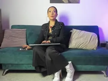 indiandesiguys2023 – webcam model profile photo Image 5