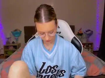 kat_ly_chan – webcam model profile photo Image 5