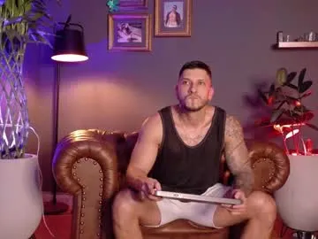 EmiliaWalker – webcam model profile photo Image 10