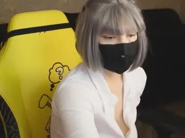 emilywarren296 – webcam model profile photo Image 14