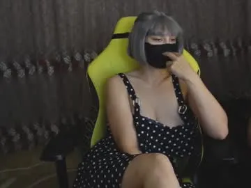 emilywarren296 – webcam model profile photo Image 4