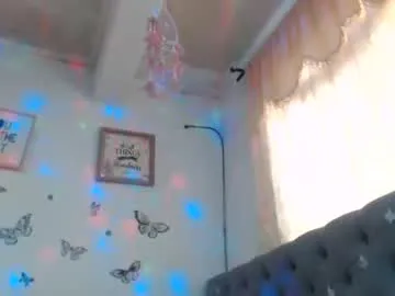 iamsomeone1234 – webcam model profile photo Image 6