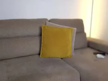 iamsomeone1234 – webcam model profile photo Image 11