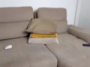 iamsomeone1234 – webcam model profile photo Image 3