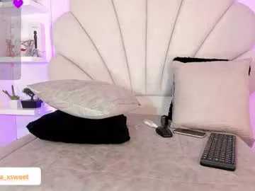 sunflower_28 – webcam model profile photo Image 3