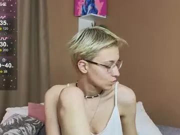 tvycas7 – webcam model profile photo Image 3