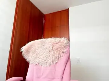 EmiliaVolkof – webcam model profile photo Image 11