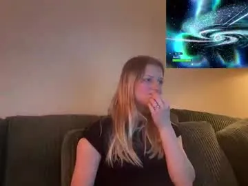 shinyandused – webcam model profile photo