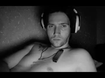 shy_matthew – webcam model profile photo