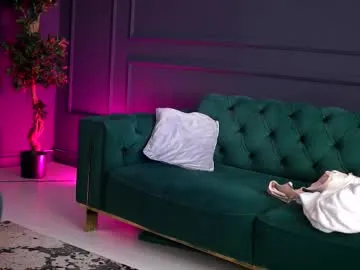 naughty_love489696 – webcam model profile photo Image 13