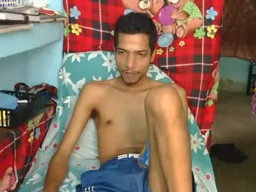 skinny_leo Image 2