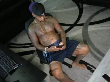 EmiliaWalker – webcam model profile photo Image 14